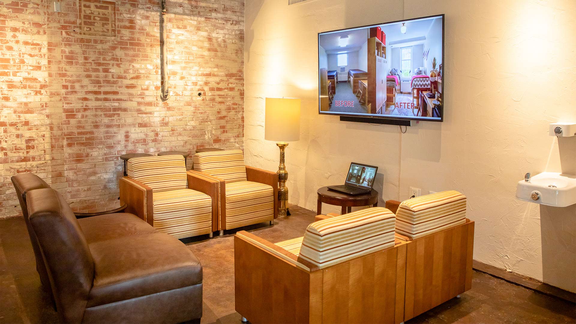 A 2200-square-foot Community Room on the lower level provides a highly modern and collaborative recreation space.