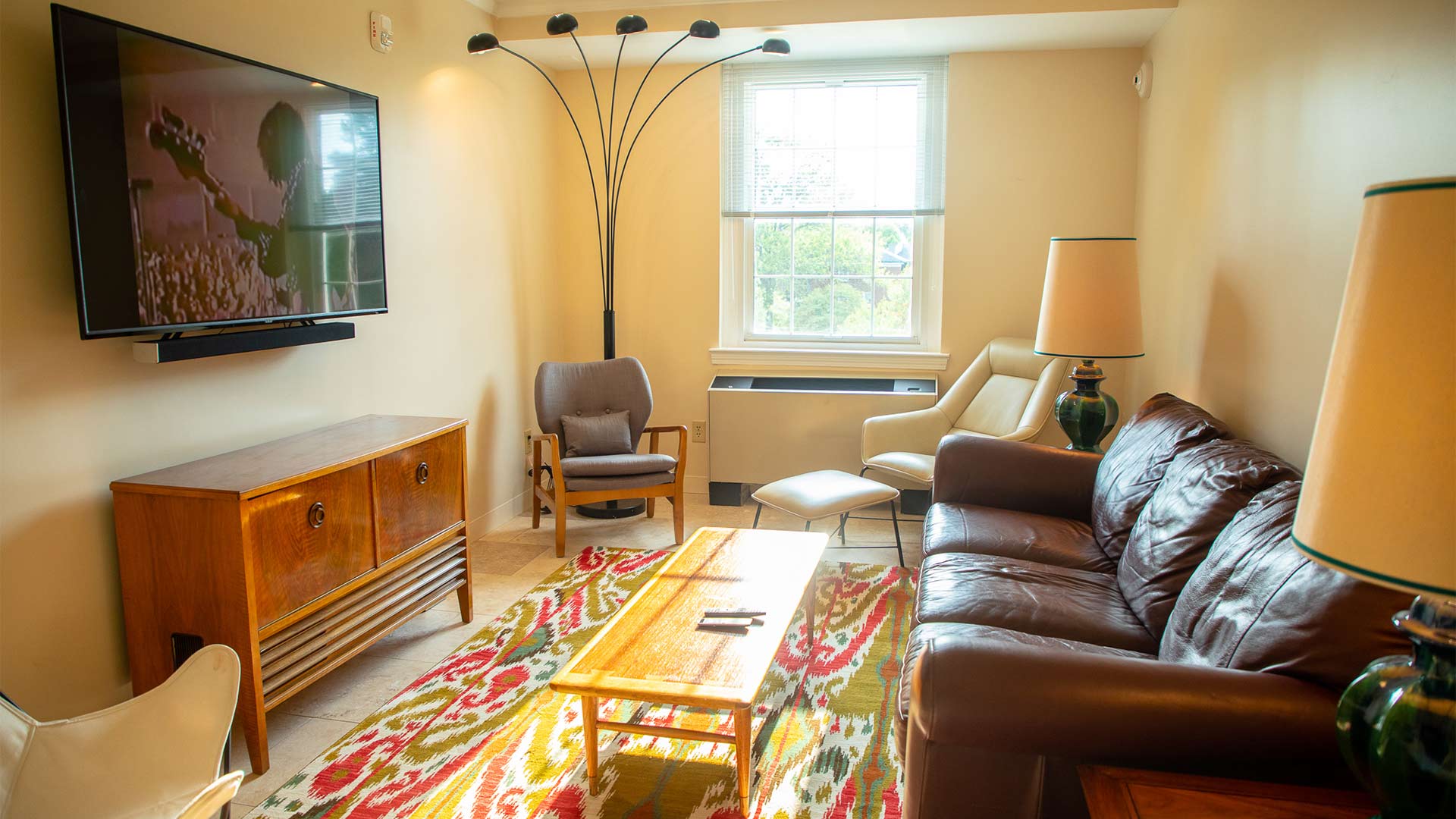 Community areas were added on each floor, including living rooms and gathering "nooks".
