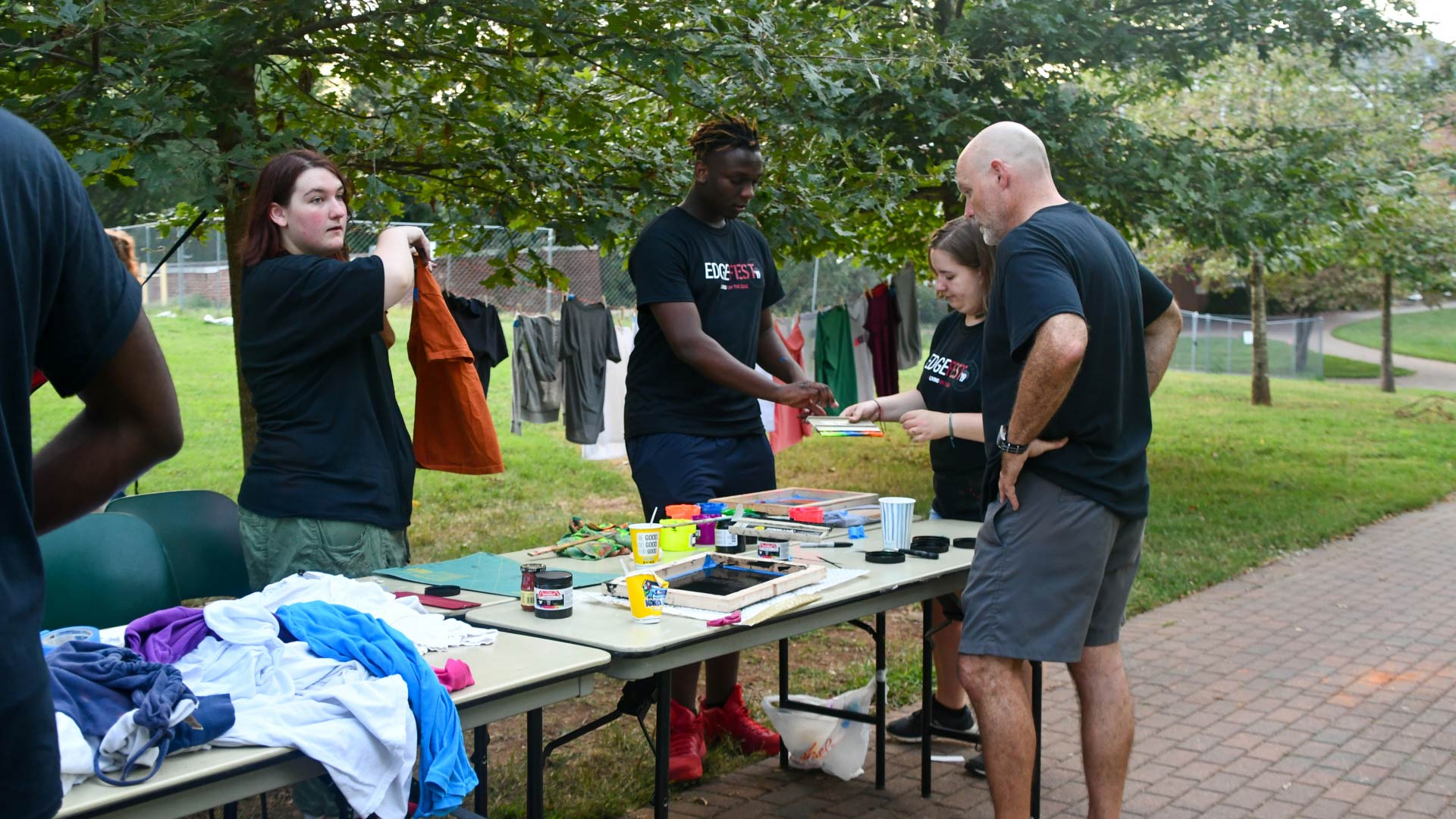 Students design their own t-shirts at EdgeFest.