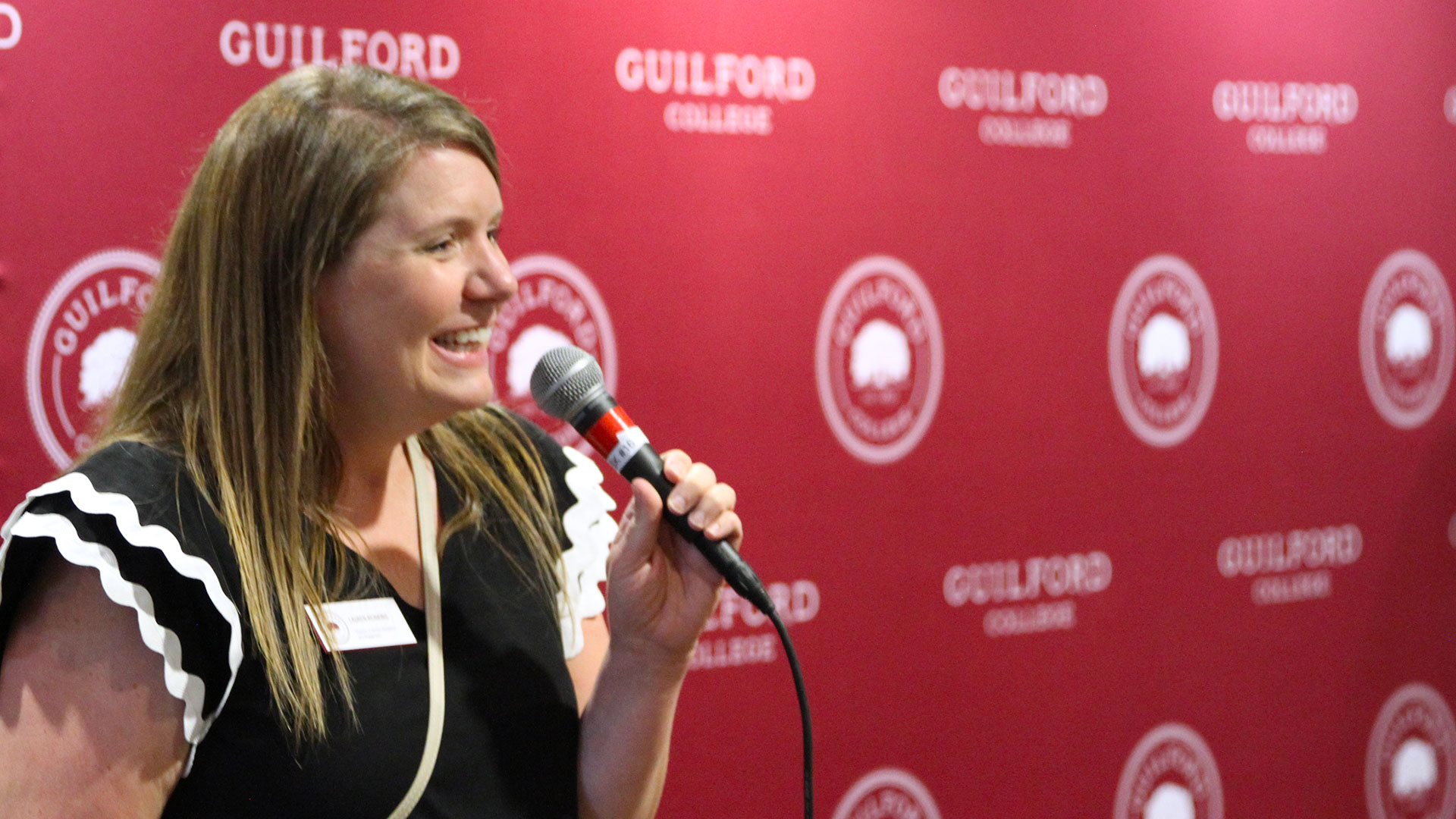 Lauren Reinking welcomes visitors back to campus