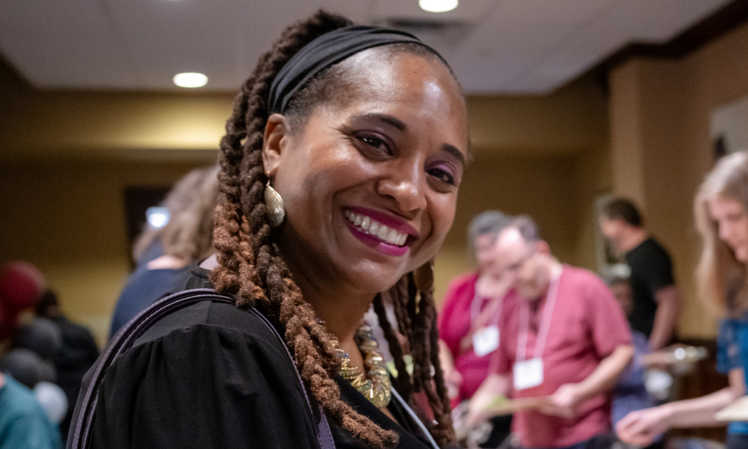 Nikki Graves '95 grabs a bite to eat at her reunion dinner.