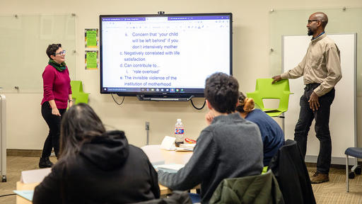 Rachel Riskind and Vance Ricks co-teach a parenting class.