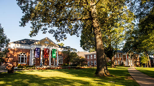 Photo of Hege Library on the Quad during the summer.